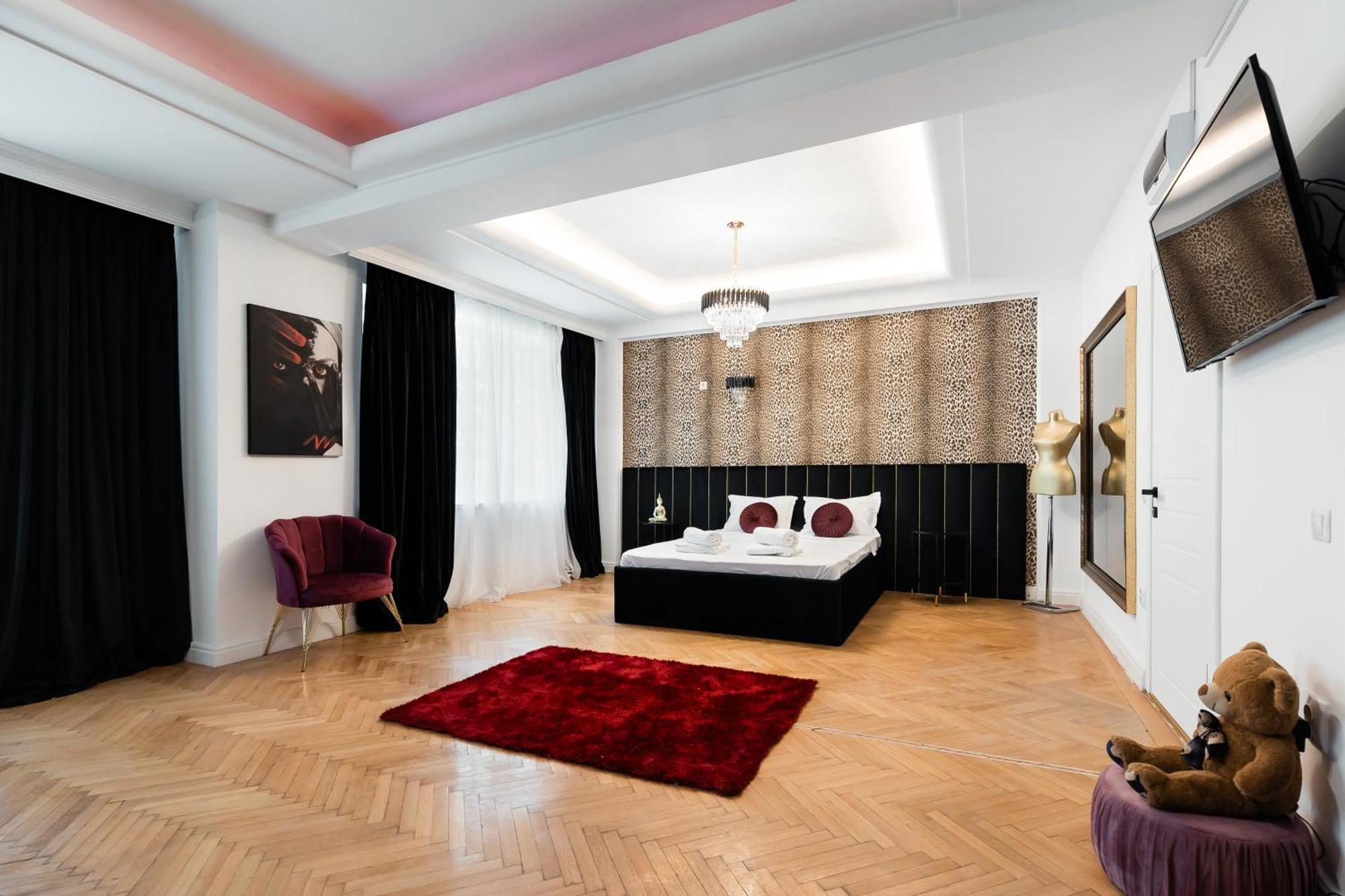 Central Studios In Piata Romana Bucarest Esterno foto